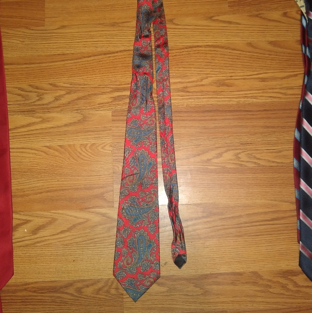 Vintage Accents Pure Silk Men's Suit Tie